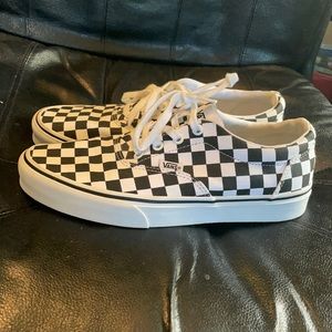 Women’s checkerboard doheny vans